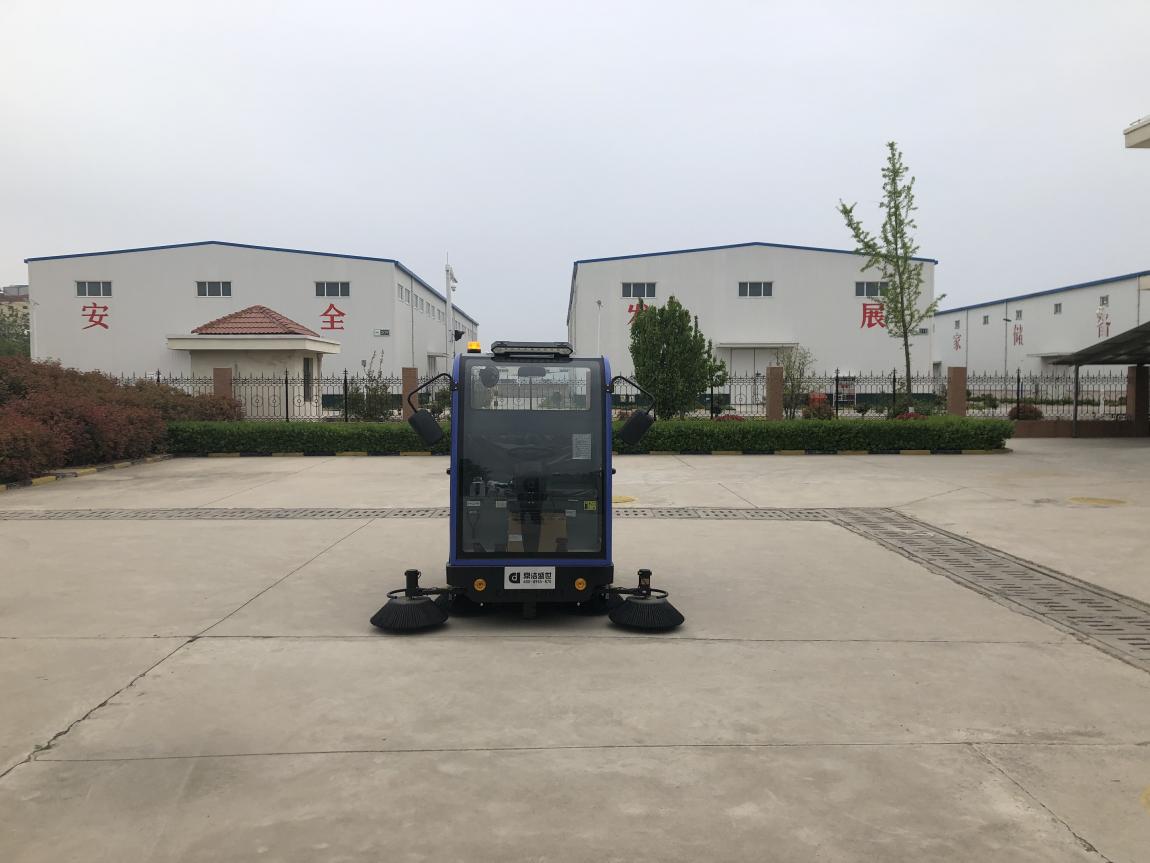 菏澤中儲綿交機掃地車